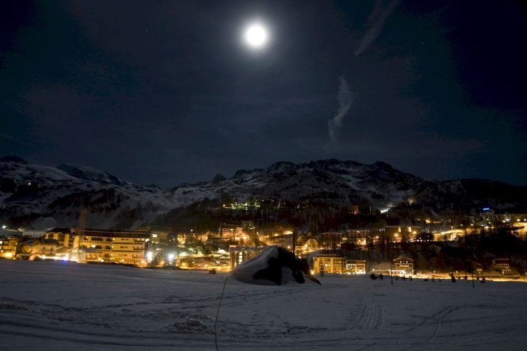 Breul Cervinia by nigth in winter