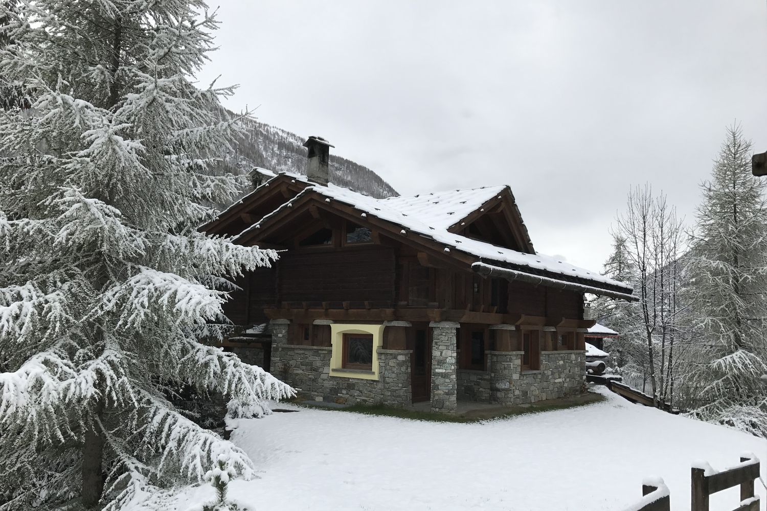the main house of maisongorret covered by snow