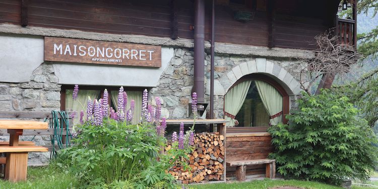 View of a window with a sign reading Maison Gorret