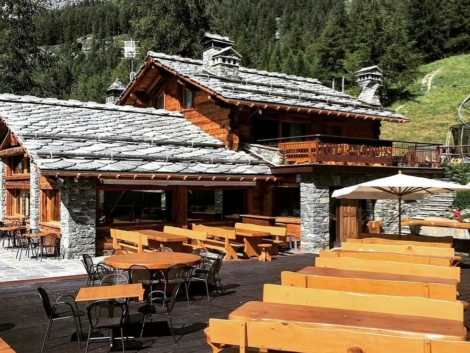 Foyer Des Guides restaurant