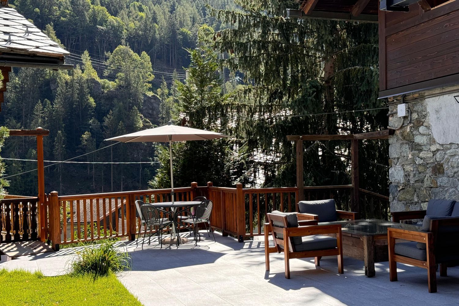 Terrace view of appartament La Motta in Valtournenche