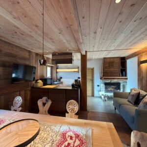 lo chalet dinning room